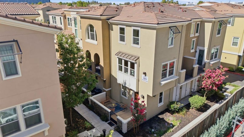 329 Expedition Lane