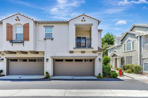 Photo of 233 S Yucatan Place, Tracy, CA 95391 (MLS # ML82025761) Photo of 233 S Yucatan Place, Tracy, CA 95391 (MLS # ML82025761)