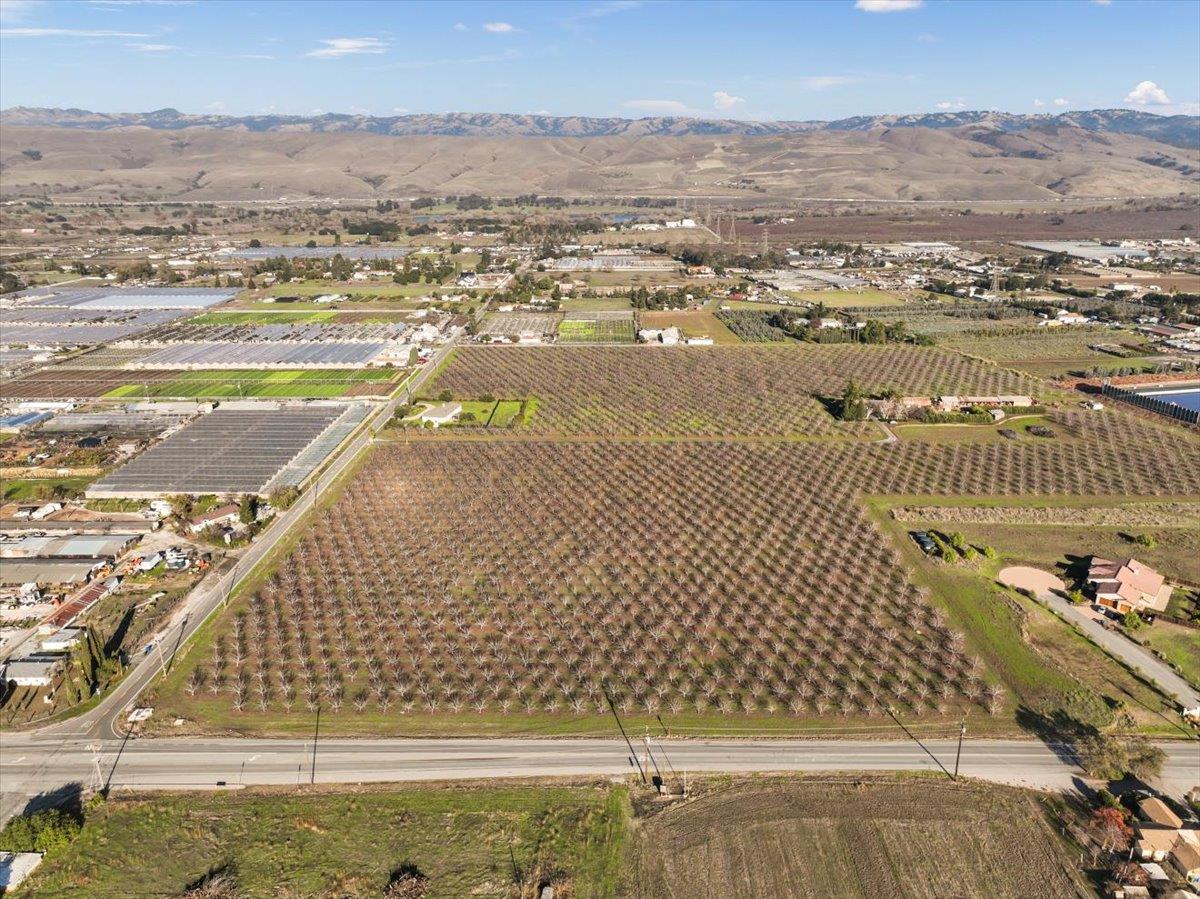 623 San Bruno Avenue A