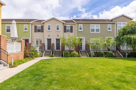 Photo of 411 Longden Avenue, SAN MATEO, CA 94403 (MLS # ML82044084)