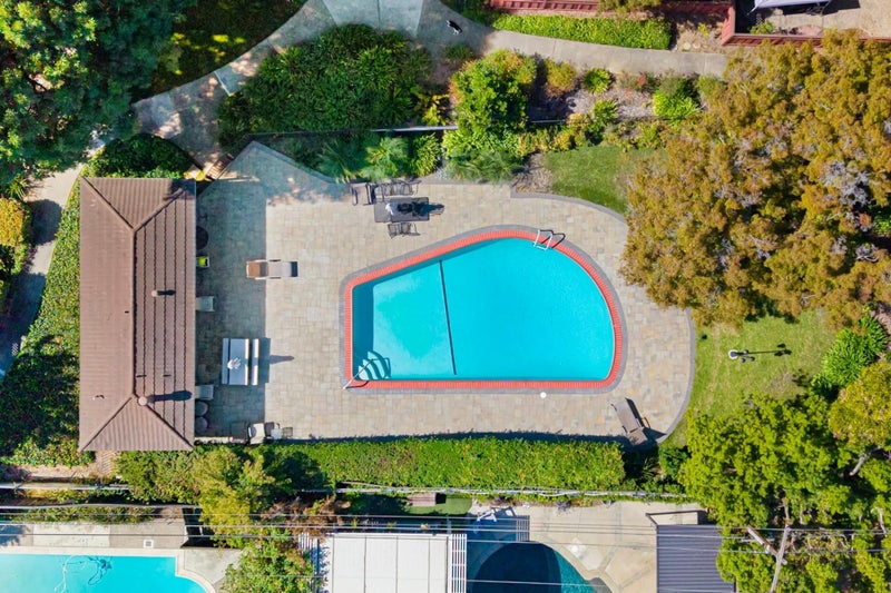1032 Polk Lane