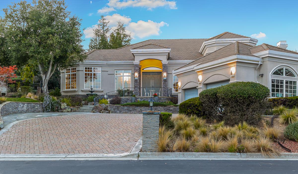 8451 Goldenrod Circle