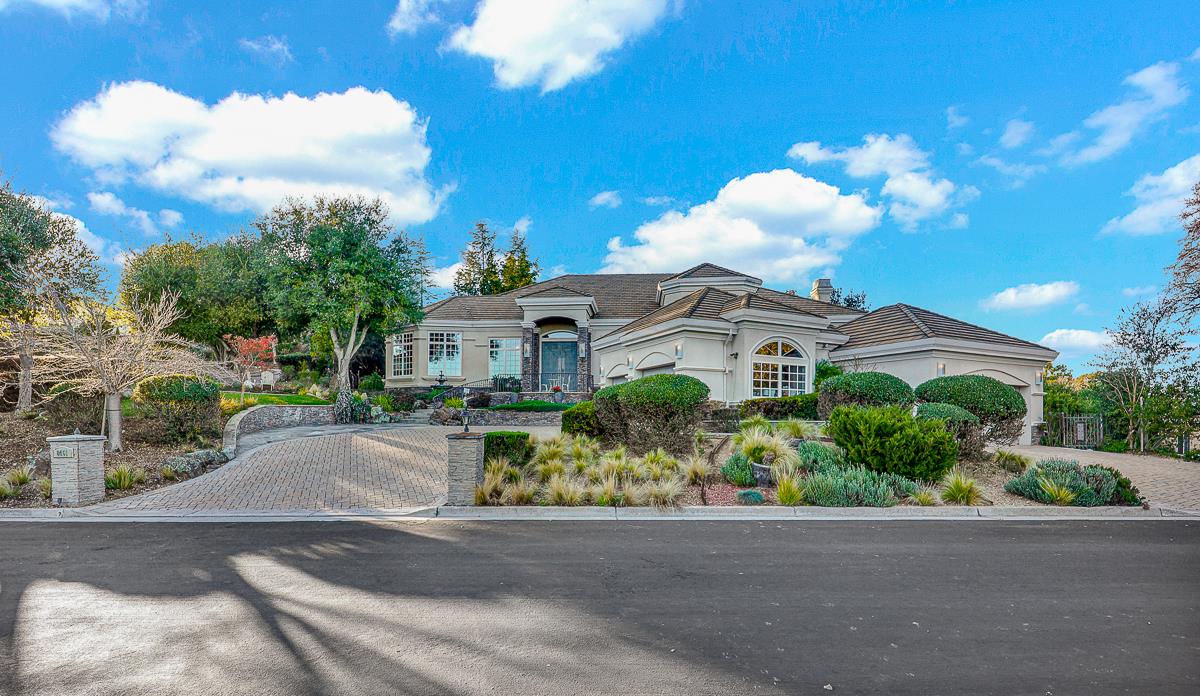 8451 Goldenrod Circle