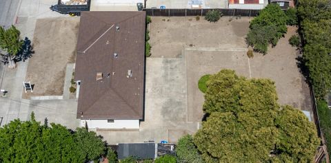 Tiny photo for 309 Tyrella Avenue, MOUNTAIN VIEW, CA 94043 (MLS # ML82041843)