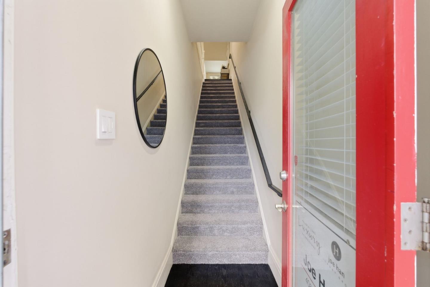 471 South Van Ness Avenue