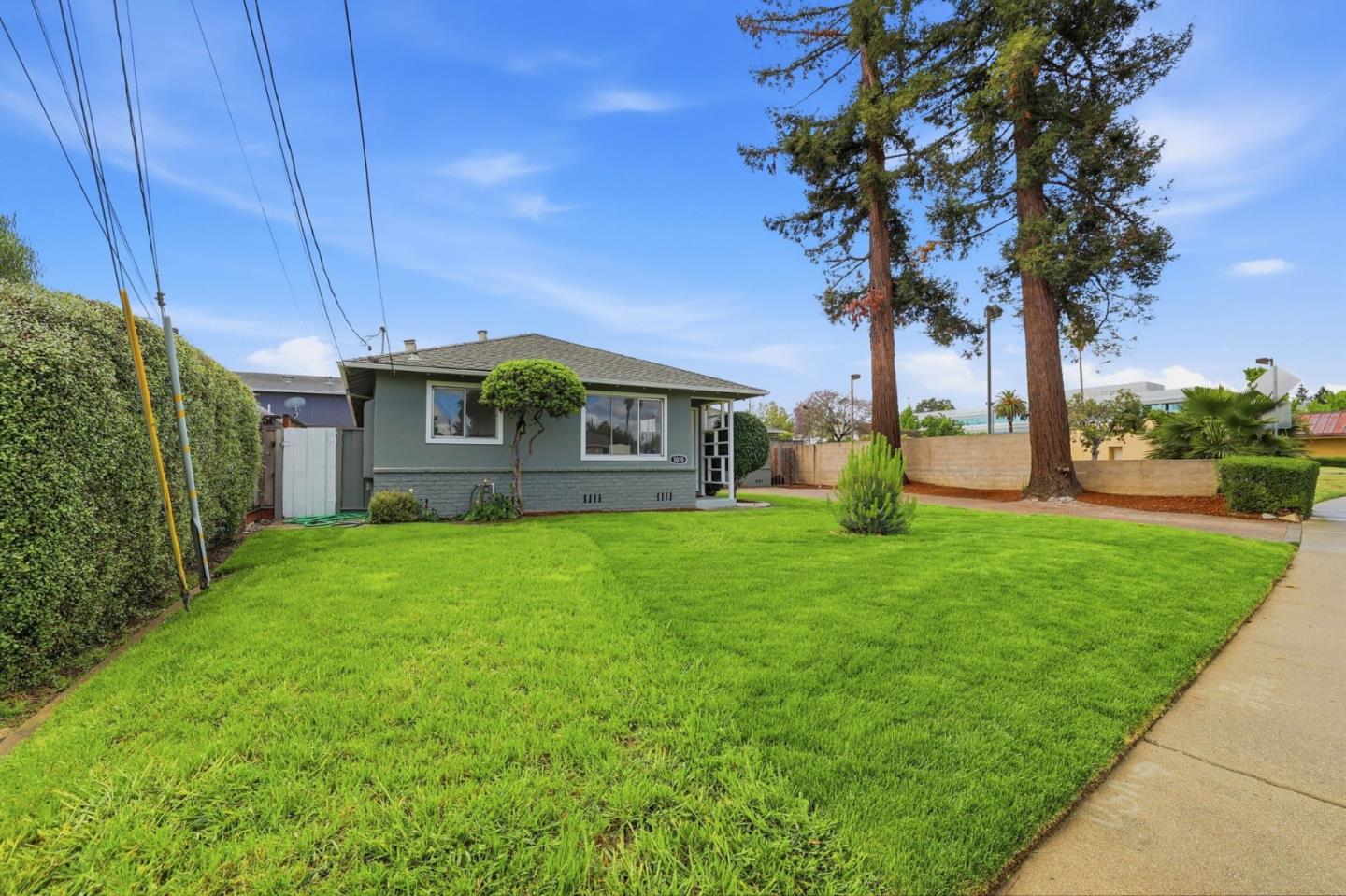 1072 Arroyo Seco Drive