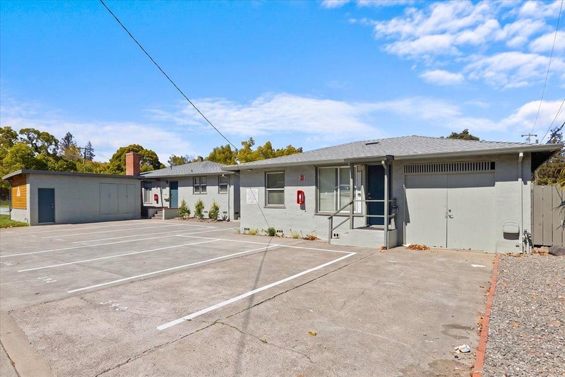 390 Woodland Avenue