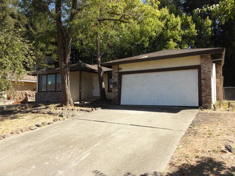 Photo of 887 Santa Dorotea Circle, ROHNERT PARK, CA 94928 (MLS # ML82059625)