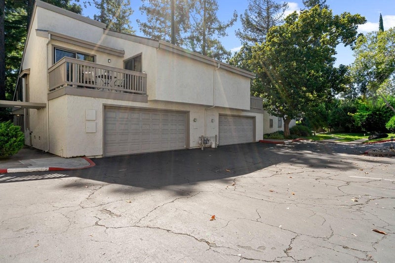 19626 Vineyard Lane