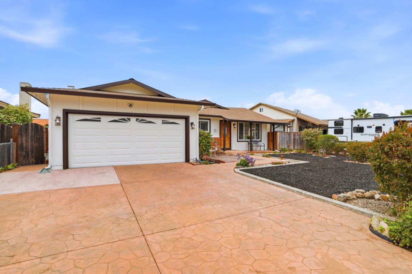 3005 Almond Drive