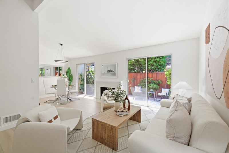 10939 Northshore Square