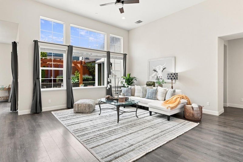 3033 Andesite Drive