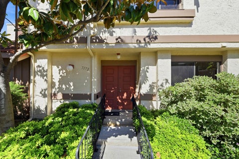 Photo of 7172 Via Vico, SAN JOSE, CA 95129 (MLS # ML82046919)