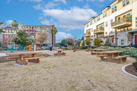 Tiny photo for 621 Blackbury Lane, San Jose, CA 95133 (MLS # ML82030081)