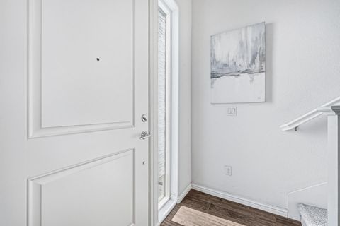 Tiny photo for 621 Blackbury Lane, San Jose, CA 95133 (MLS # ML82030081)