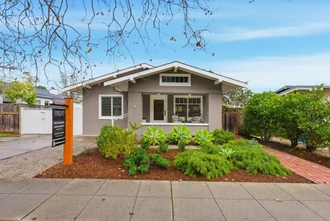 221 Hudson Street, Redwood City, CA 94062 - #: ML82033461