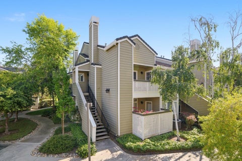 Photo of 5940 Bridgeport Lake Way, SAN JOSE, CA 95123 (MLS # ML82063823)
