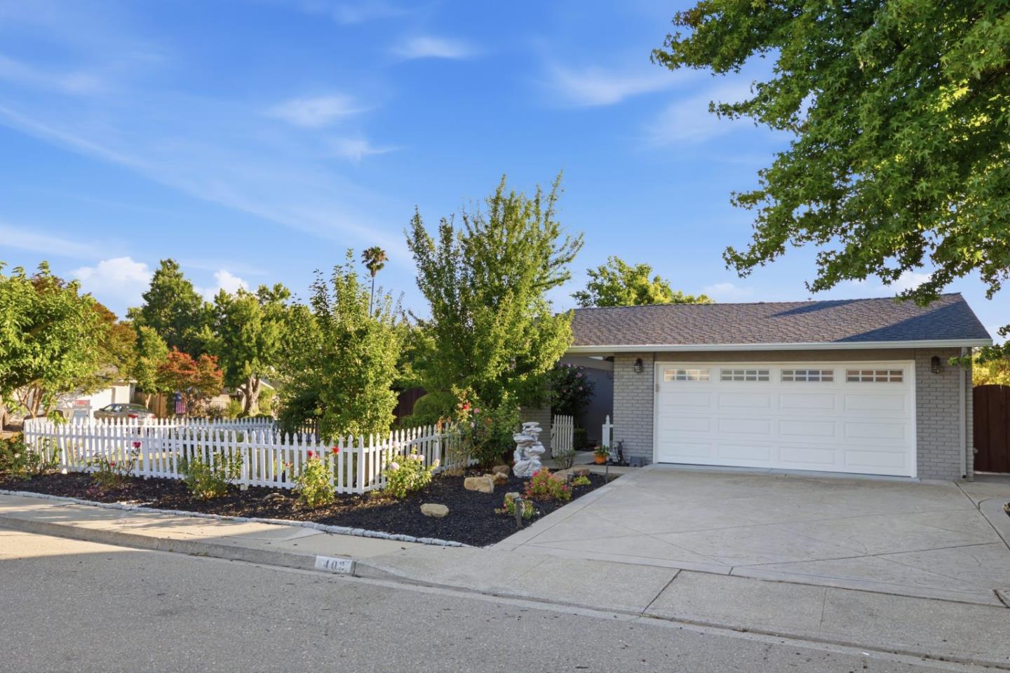403 Gregg Place