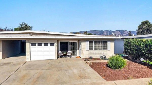 672 BRONTE AVE, WATSONVILLE, CA 95076 - Image f6608af8953c4e7bf1fb74aec347b63a/2258972755