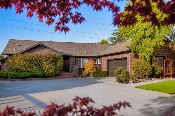 12498 Sumner Drive