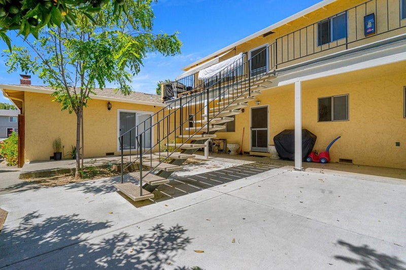 1128 Oakmont Drive