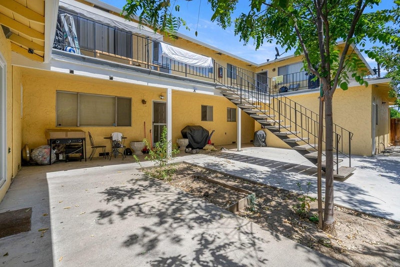 1128 Oakmont Drive