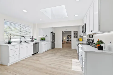 1105 Valota Road, Redwood City, CA 94061 - MLS#: ML82007174