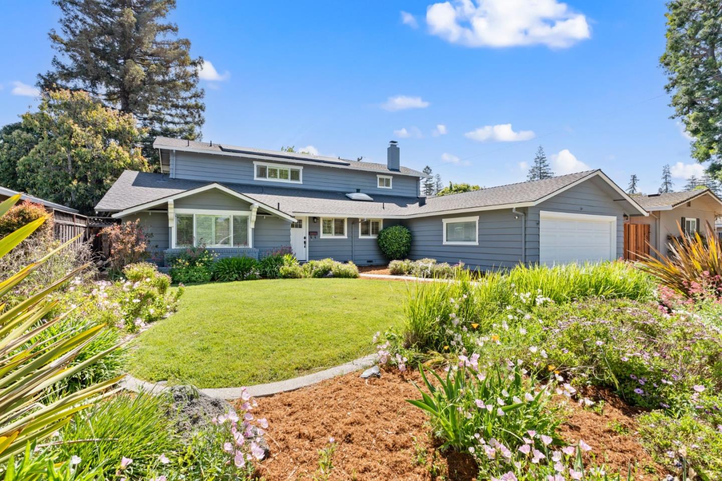 1114 S Genevieve LN