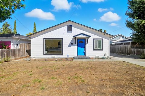 Tiny photo for 223 San Carlos Avenue, REDWOOD CITY, CA 94061 (MLS # ML82024158)