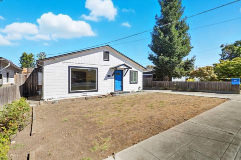 Tiny photo for 223 San Carlos Avenue, REDWOOD CITY, CA 94061 (MLS # ML82024158)
