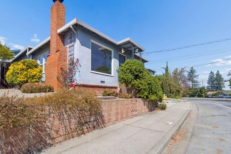 2520 Jefferson Avenue