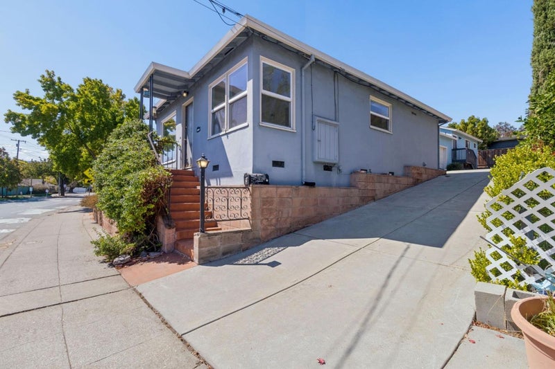 2520 Jefferson Avenue