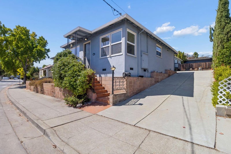 2520 Jefferson Avenue