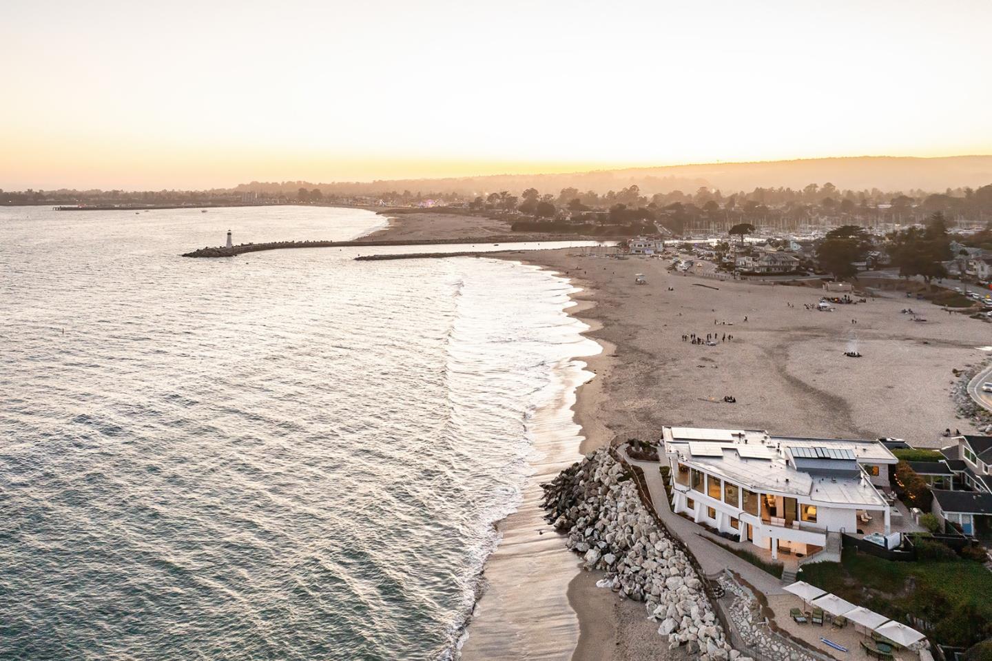 2900 East Cliff Drive