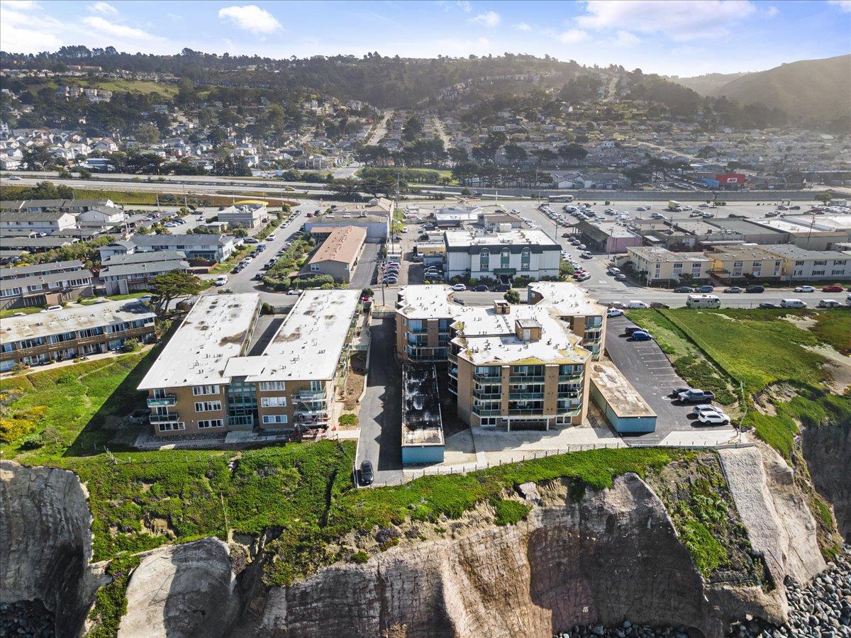 380 & 360 Esplanade Avenue