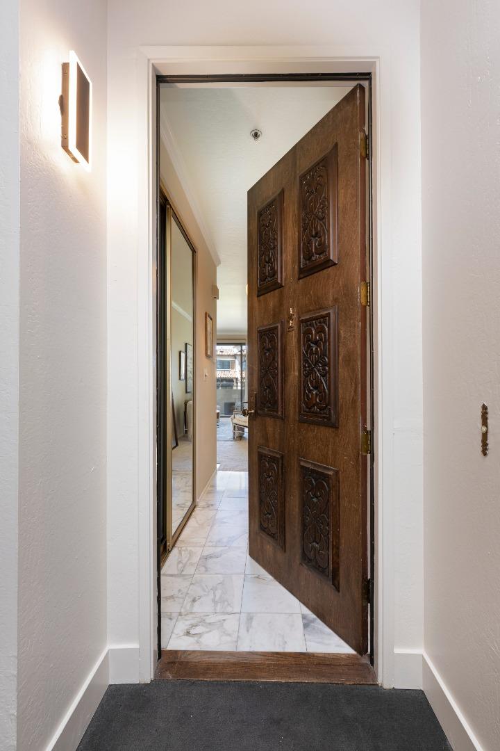 1515 Floribunda Avenue 304