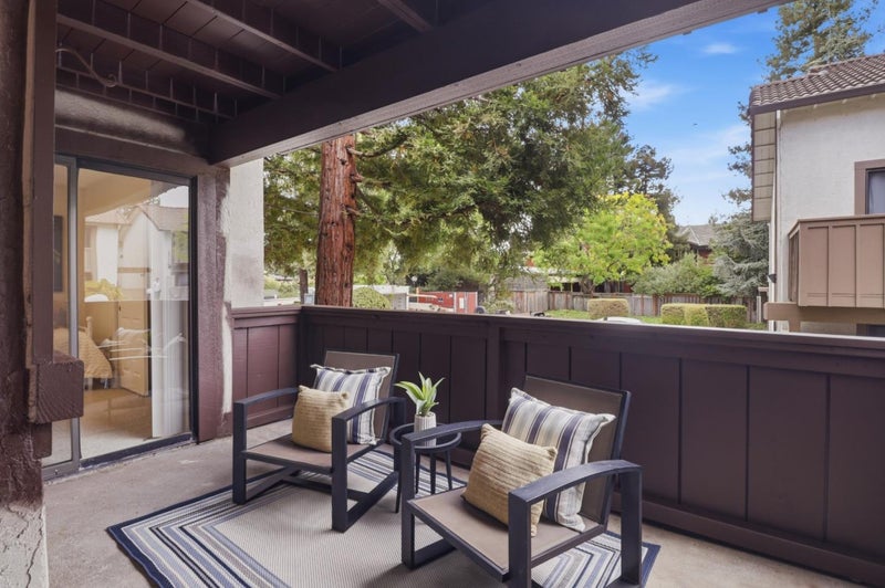 1122 Woodside Road 9