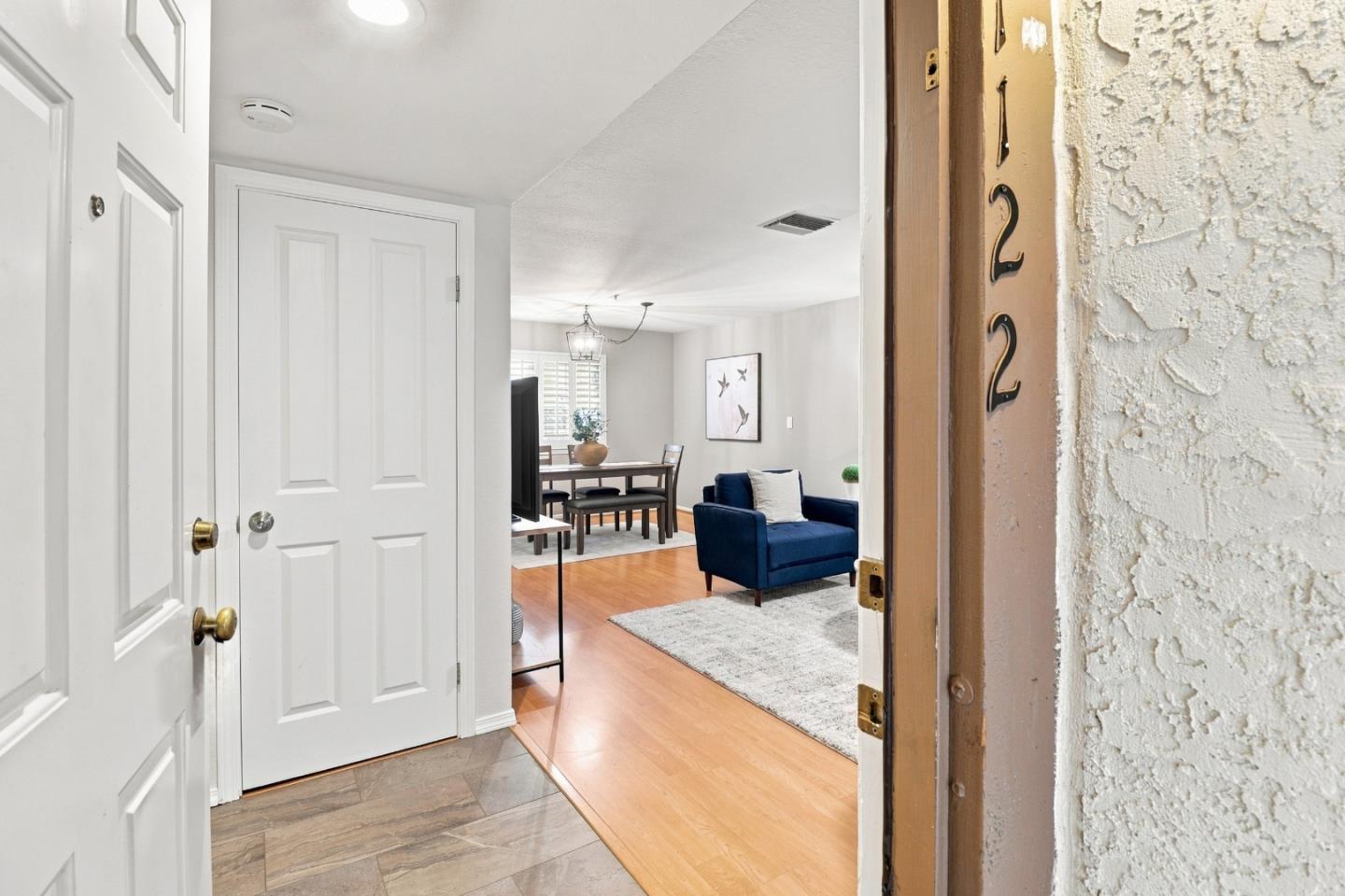 1122 Woodside Road 9