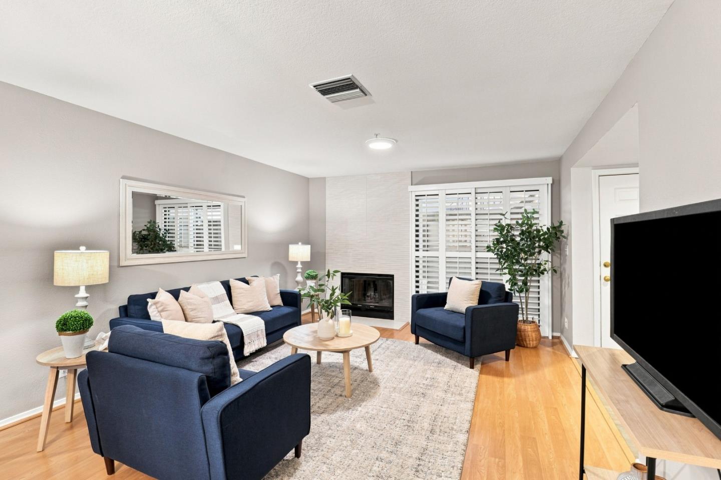 1122 Woodside Road 9