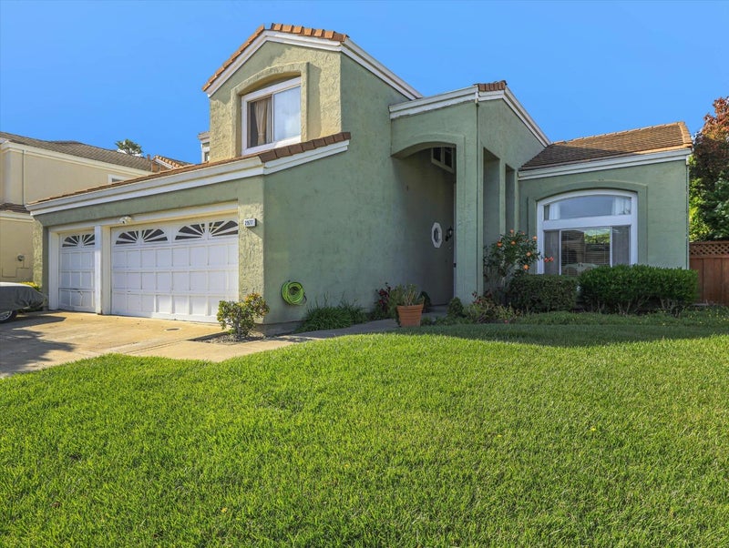 2977 Miraloma Way