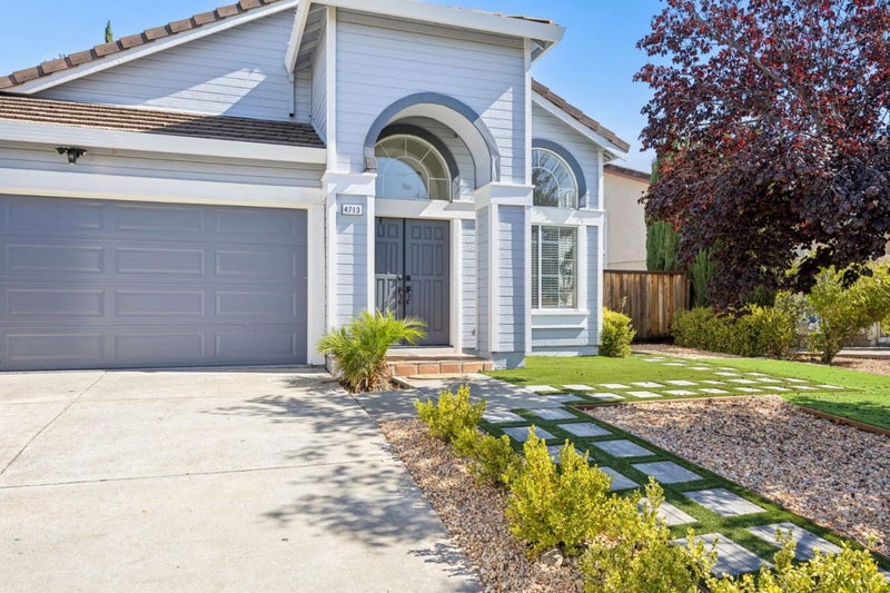 4713 Country Hills Drive