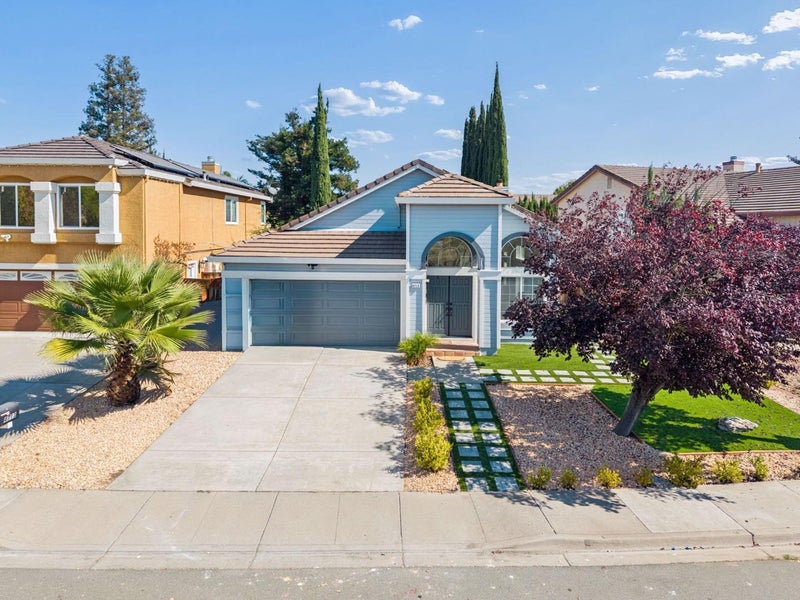 4713 Country Hills Drive