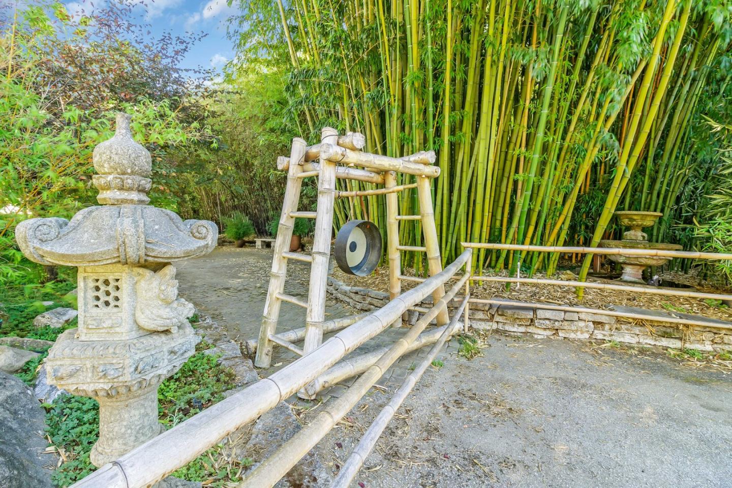 5601 Freedom Boulevard