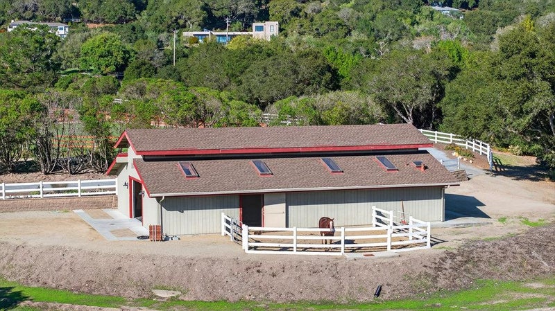 3485 Stable Lane
