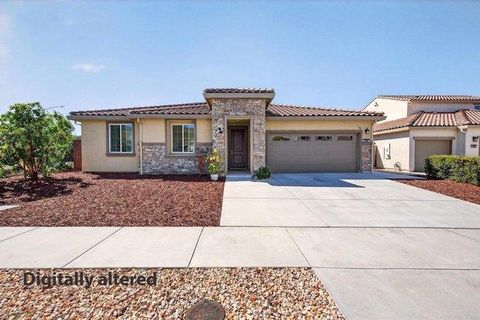 Photo of 3088 Palomino Way, HOLLISTER, CA 95023 (MLS # ML82040606)