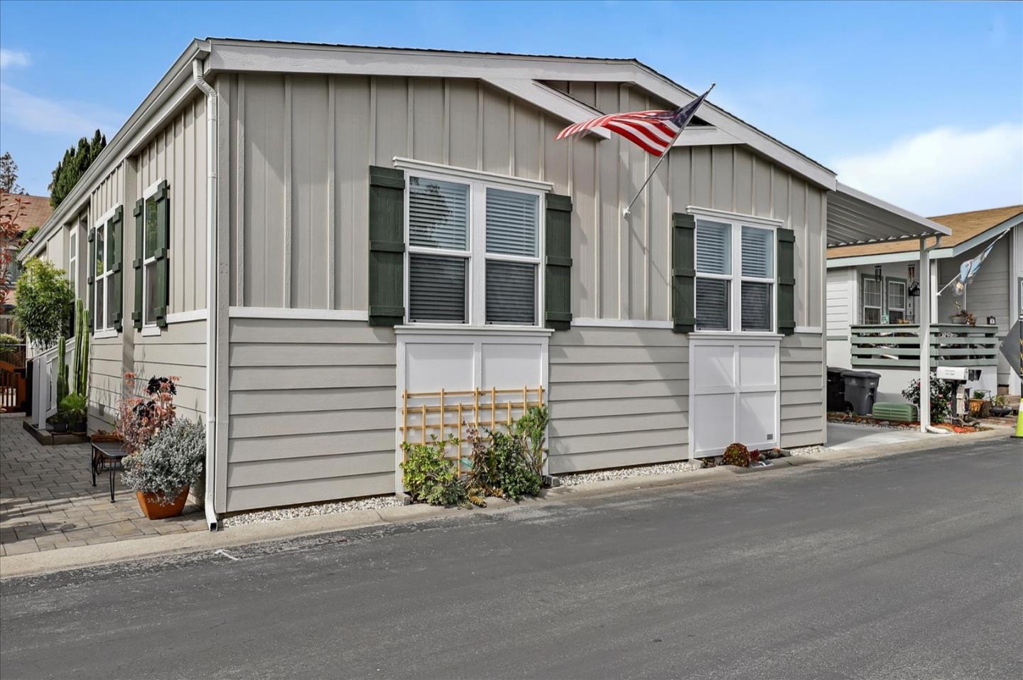 575 San Pedro AVE 7