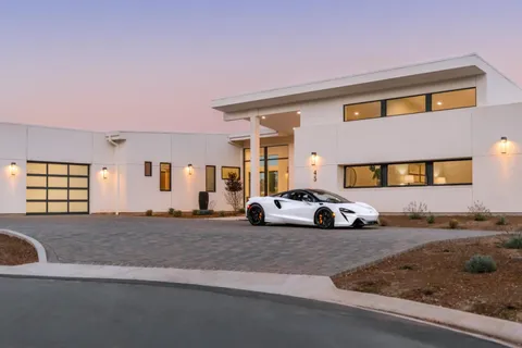 45 Calaveras Court, Hillsborough, CA 94010 - #: ML82015372