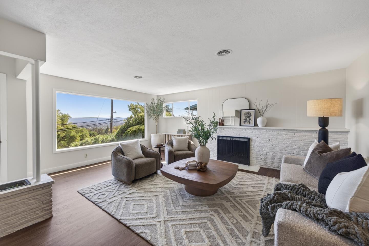 15900 Alum Rock Avenue