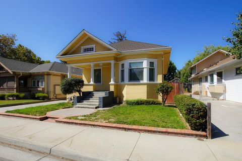 Photo of 541 Vine Street, SAN JOSE, CA 95110 (MLS # ML82039734)