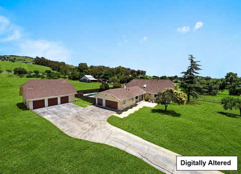 Photo of 10980 New Avenue, Gilroy, CA 95020 (MLS # ML82051990)